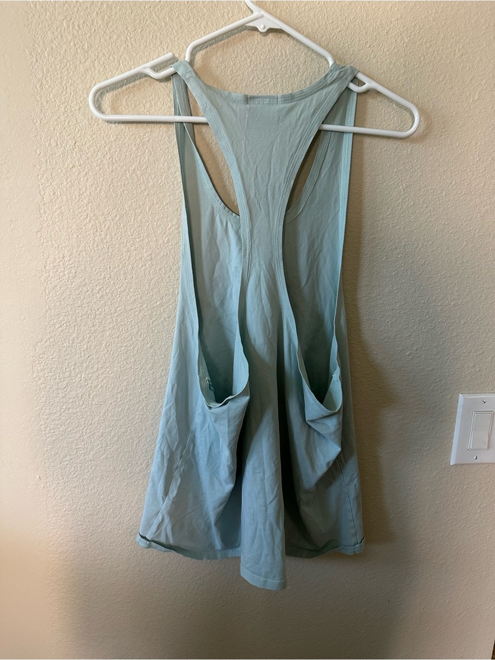 Gymshark Women's Light Sage Logo Tank Top size L/NWOT 1173 - Picture 3 of 3